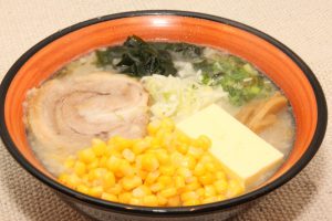 塩バターコーンラーメン－豚コツベース